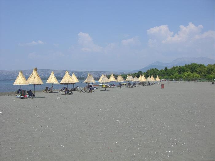 Hotel Mario, Shëngjin Екстериор снимка
