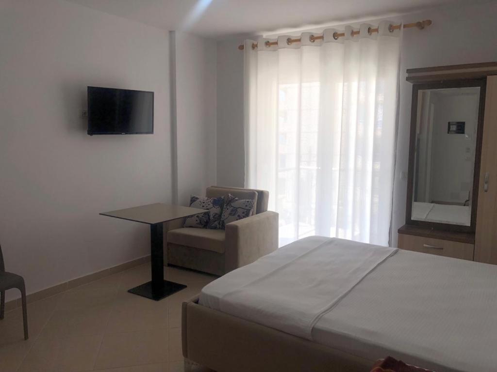 Hotel Mario, Shëngjin Екстериор снимка
