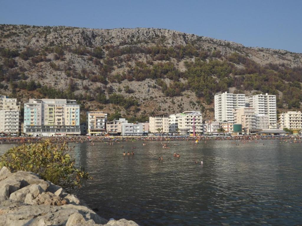 Hotel Mario, Shëngjin Екстериор снимка